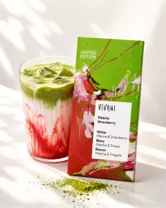 vivani-luomu-matcha-mansikka-valkosuklaa-80g-06a50a2be1e8ac.jpg